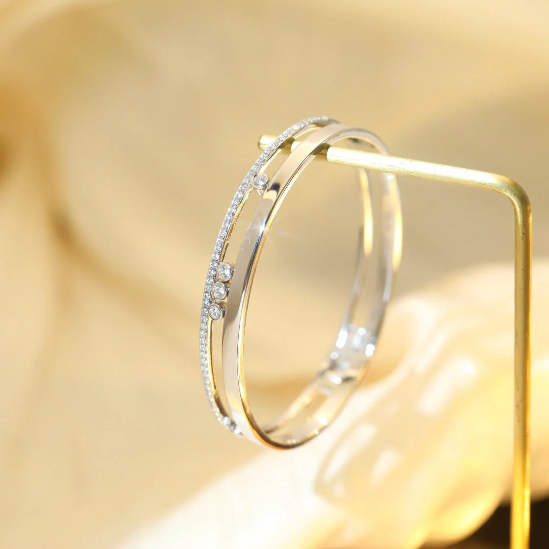 [Mystic ]Move Romane Diamond Bangle Bracelet