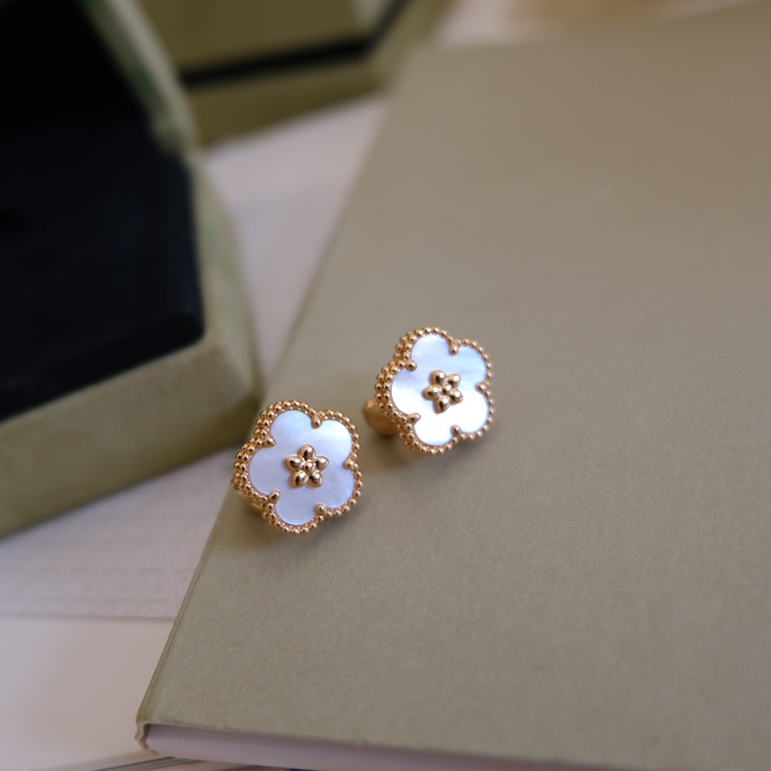 [Mystic]LUCKY  WHITE MOP EARRINGS