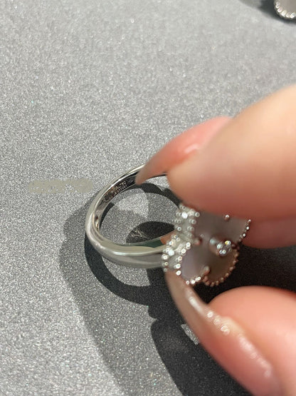 [Mystic]CLOVER SILVER MOP DIAMOND RING