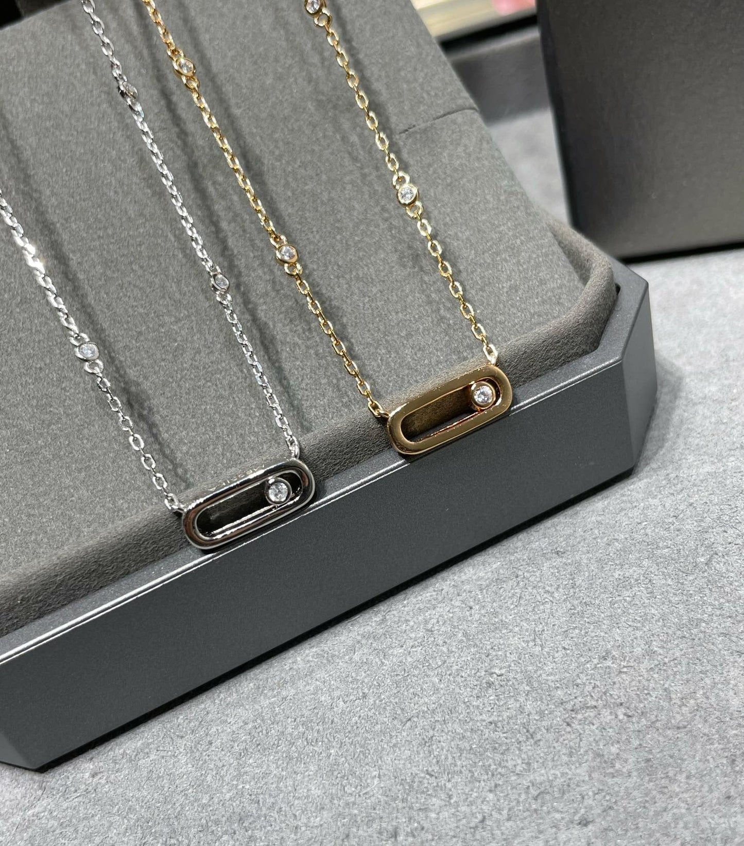 [Mystic ]MOVE UNO DIAMOND NECKLACE