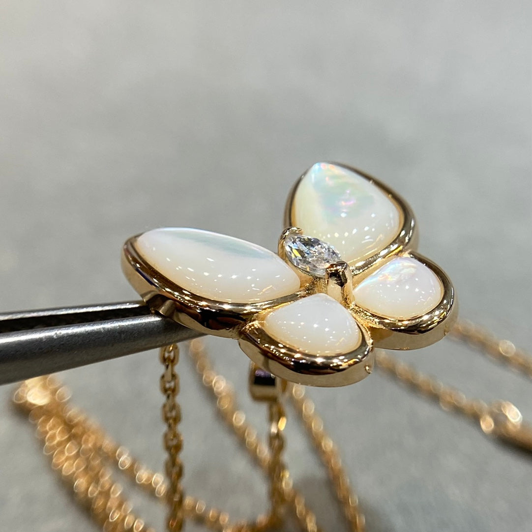[Mystic]BUTTERFLY MOP DIAMOND NECKLACE