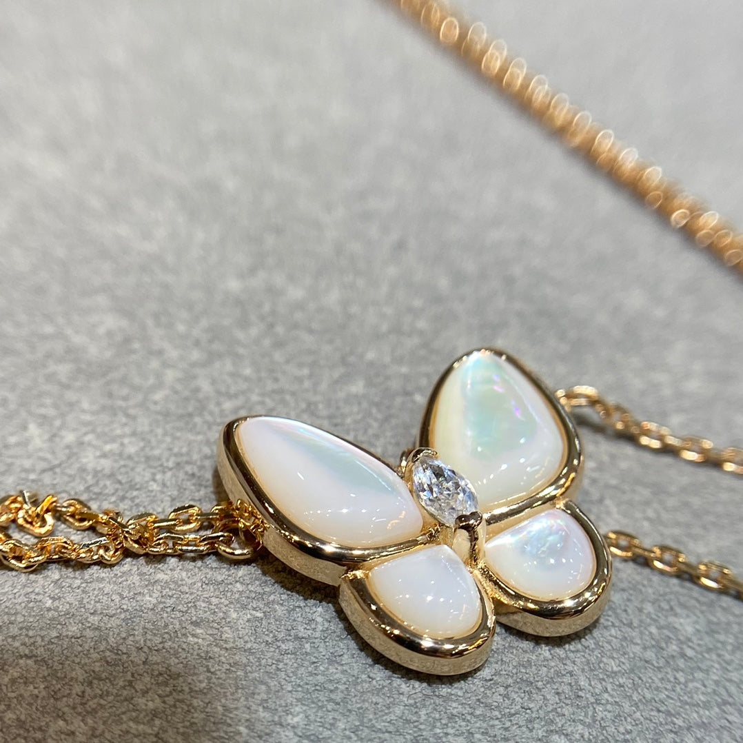 [Mystic]BUTTERFLY MOP DIAMOND NECKLACE