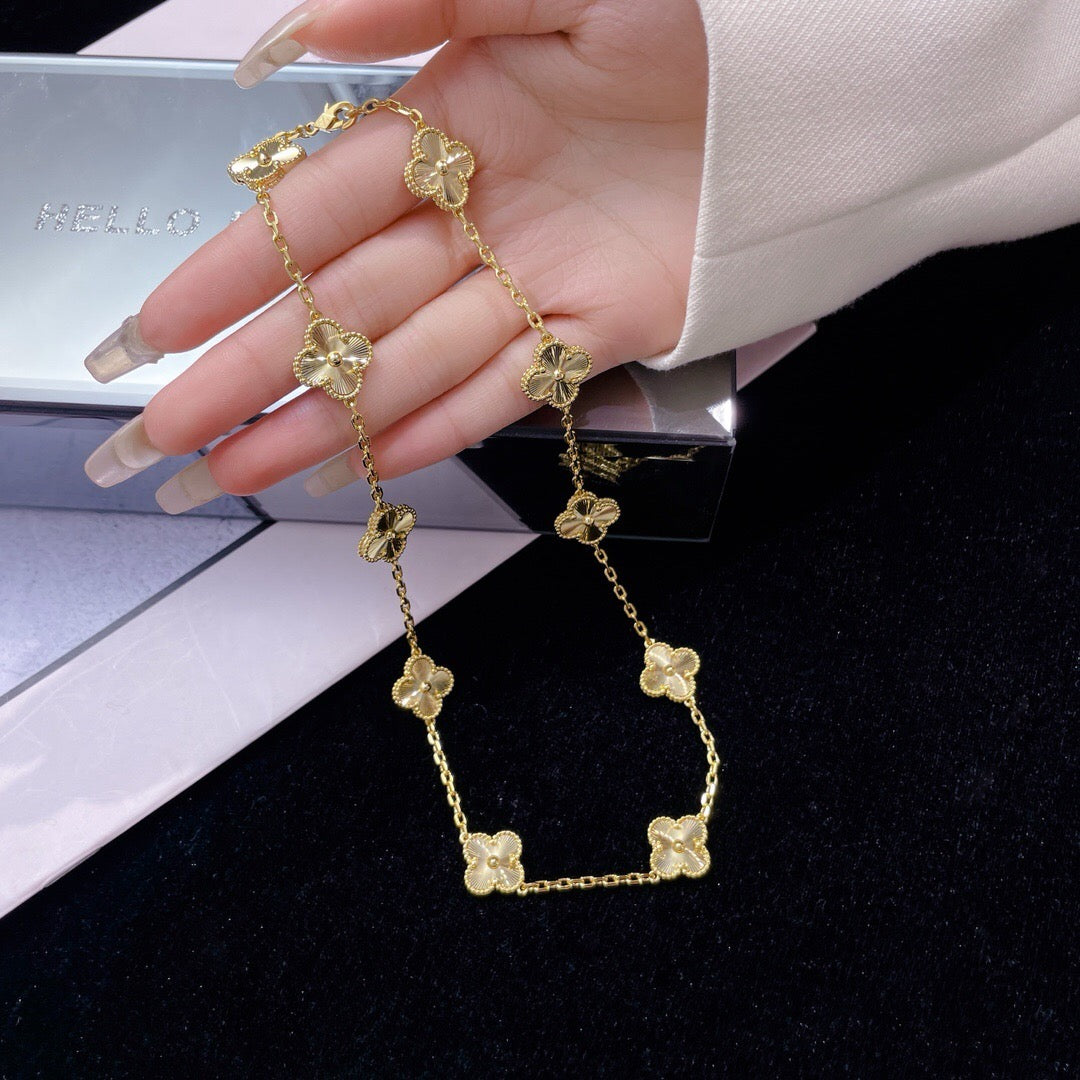[Mystic]CLOVER 10 MOTIFS LASER NECKLACE