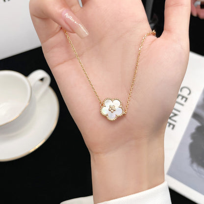[Mystic]LUCKY WHITE MOP PLUM BLOSSOM  BRACELET