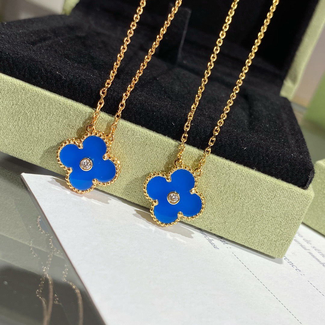 [Mystic]CLOVER 15MM DIAMOND AND BLUE AGATE NECKLACE