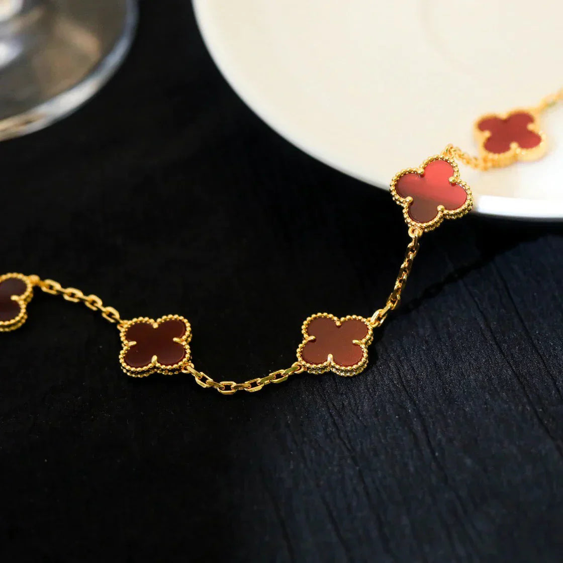 [Demi jewelry] CLOVER 5 MOTIF RED CORNELIAN BRACELET COLLECTION-new