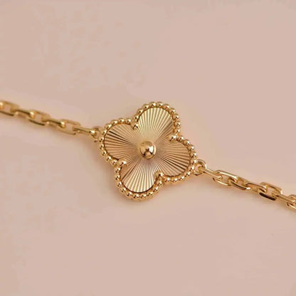 [Mystic] CLOVER 5 MOTIF LASER BRACELET COLLECTION